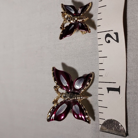 Butterfly Set of Two Pins Purple Wings Butterfly - Picture 3 of 6
